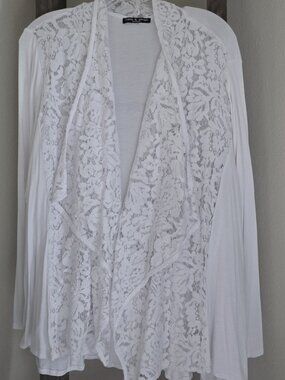 Cable and Gauge Size Large White Lace Long Sleeve Cover Up NWOT